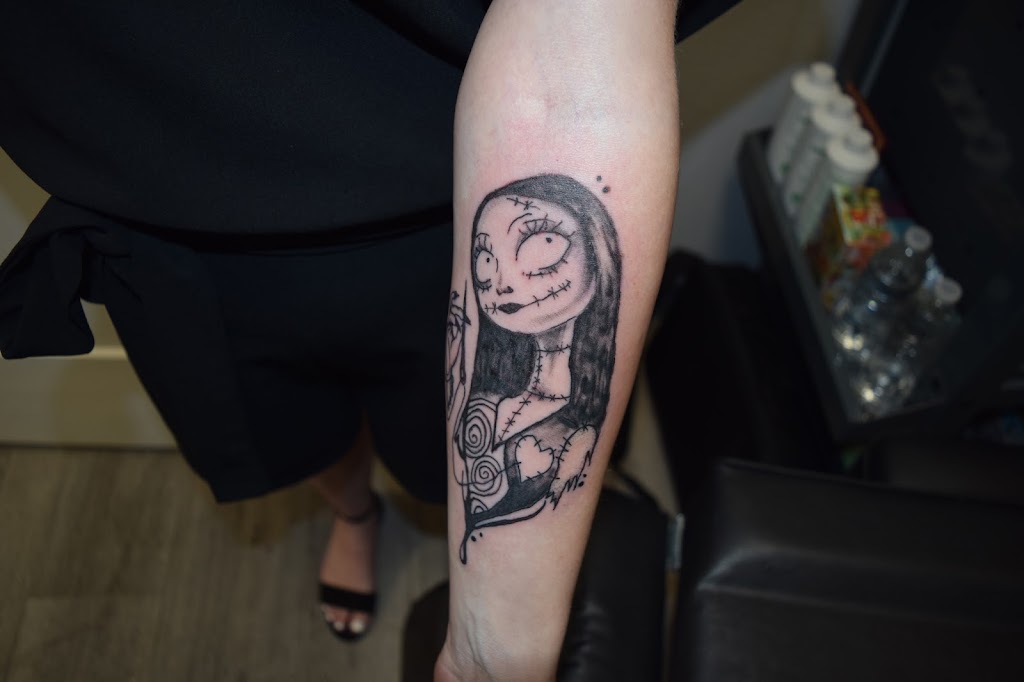Lonestar Tattoo And Piercing in Baytown